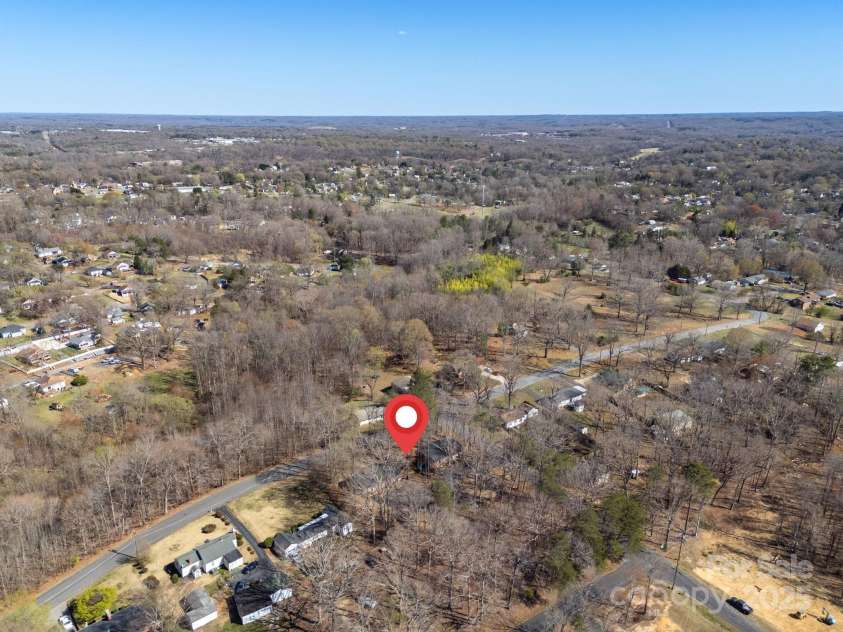 605 & 607 Franklin Drive, Eden, NC 27288.  MLS# CAR4242308, YatesRealty ID 33080. 