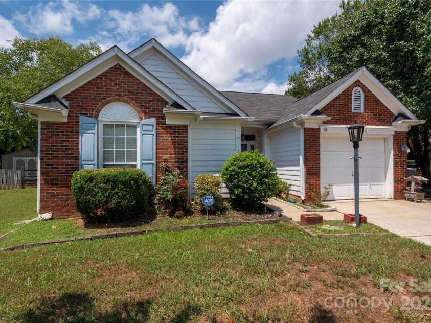 12005 Presnell Place, Charlotte, NC 28273.  MLS# CAR4287145, YatesRealty ID 33082. 