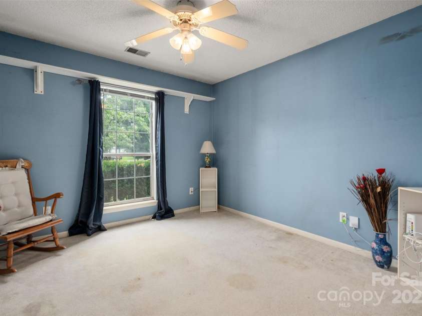 12005 Presnell Place, Charlotte, NC 28273.  MLS# CAR4287145, YatesRealty ID 33082. 