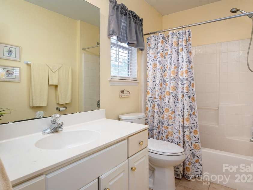 12005 Presnell Place, Charlotte, NC 28273.  MLS# CAR4287145, YatesRealty ID 33082. 