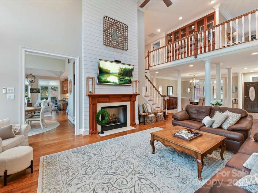 6114 Four Wood Drive, Matthews, NC 28104.  MLS# CAR4288708, YatesRealty ID 33083. 