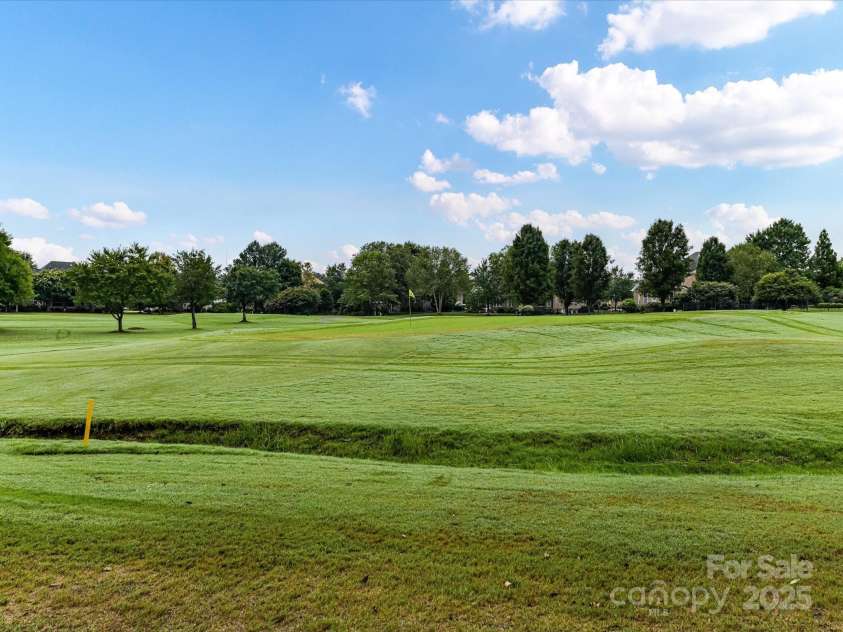 6114 Four Wood Drive, Matthews, NC 28104.  MLS# CAR4288708, YatesRealty ID 33083. 