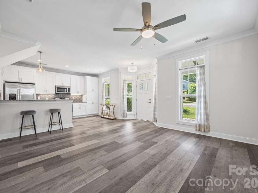 1512 Norris Avenue, Charlotte, NC 28206.  MLS# CAR4397773, YatesRealty ID 33084. 