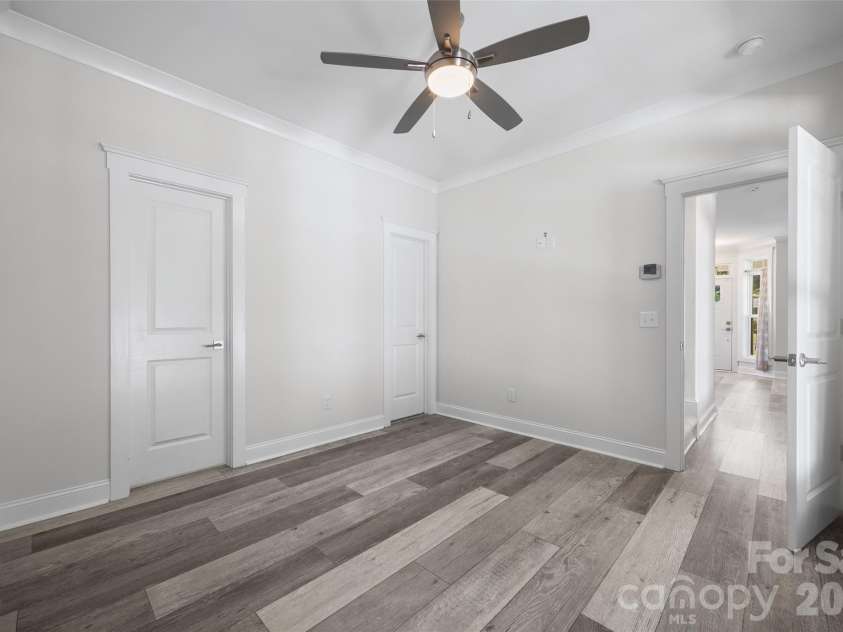 1512 Norris Avenue, Charlotte, NC 28206.  MLS# CAR4397773, YatesRealty ID 33084. 
