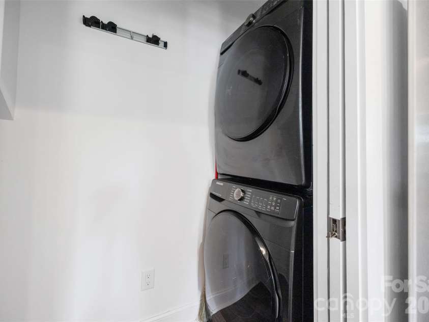1512 Norris Avenue, Charlotte, NC 28206.  MLS# CAR4397773, YatesRealty ID 33084. 