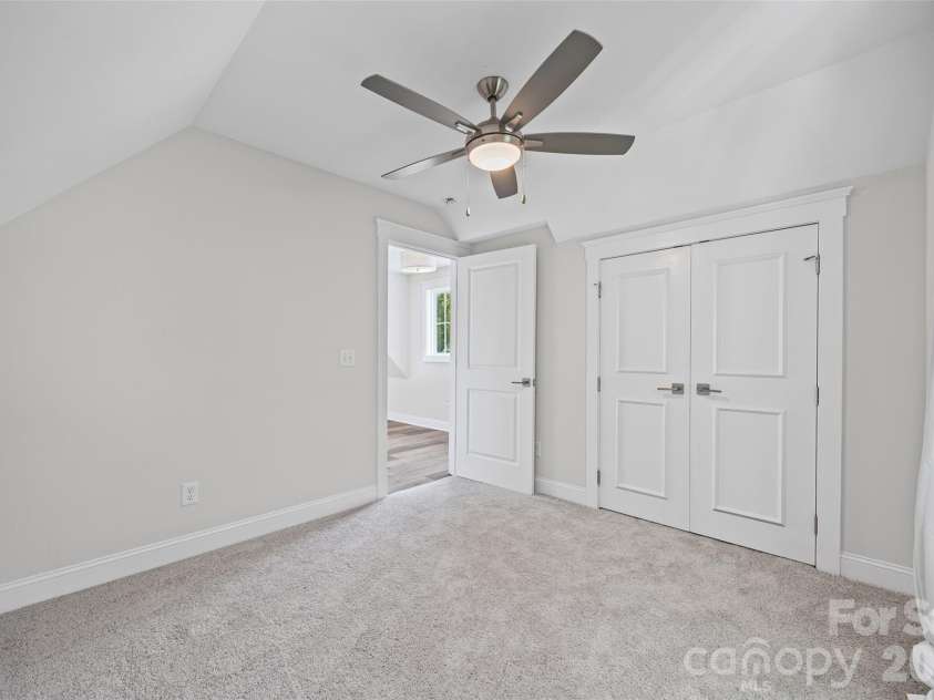 1512 Norris Avenue, Charlotte, NC 28206.  MLS# CAR4397773, YatesRealty ID 33084. 