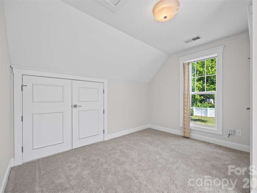 1512 Norris Avenue, Charlotte, NC 28206.  MLS# CAR4397773, YatesRealty ID 33084. 