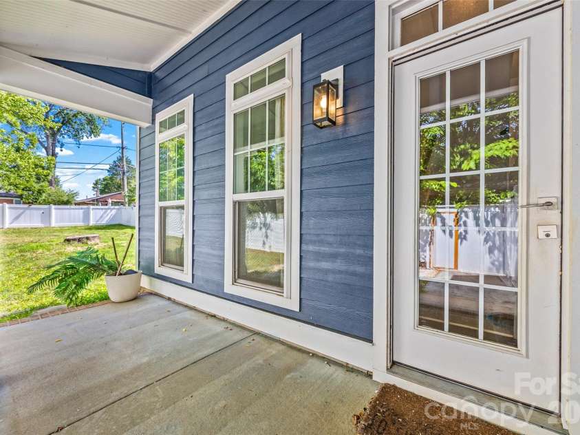 1512 Norris Avenue, Charlotte, NC 28206.  MLS# CAR4397773, YatesRealty ID 33084. 