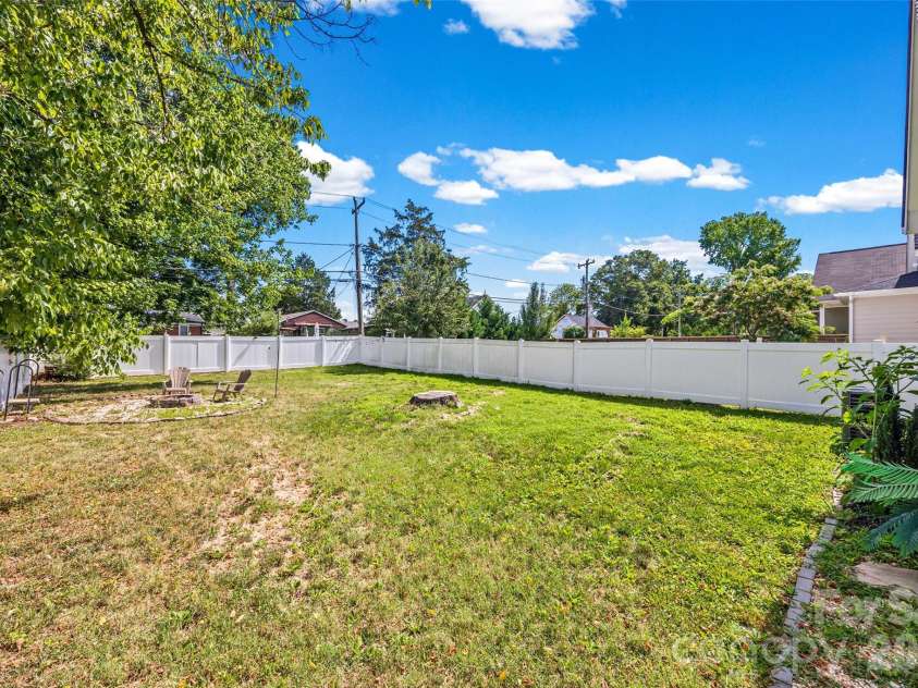 1512 Norris Avenue, Charlotte, NC 28206.  MLS# CAR4397773, YatesRealty ID 33084. 