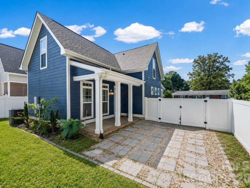 1512 Norris Avenue, Charlotte, NC 28206.  MLS# CAR4397773, YatesRealty ID 33084. 