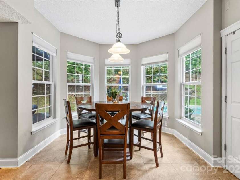 131 Misty Arbor Lane, Mooresville, NC 28117.  MLS# CAR4291444, YatesRealty ID 33085. Breakfast Nook