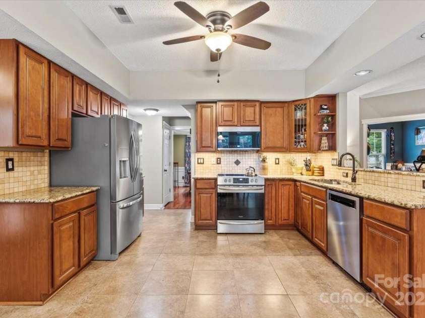 131 Misty Arbor Lane, Mooresville, NC 28117.  MLS# CAR4291444, YatesRealty ID 33085. Kitchen