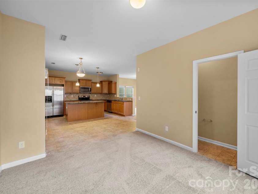 1831 Yaupon Road, Charlotte, NC 28215.  MLS# CAR4397847, YatesRealty ID 33085. 