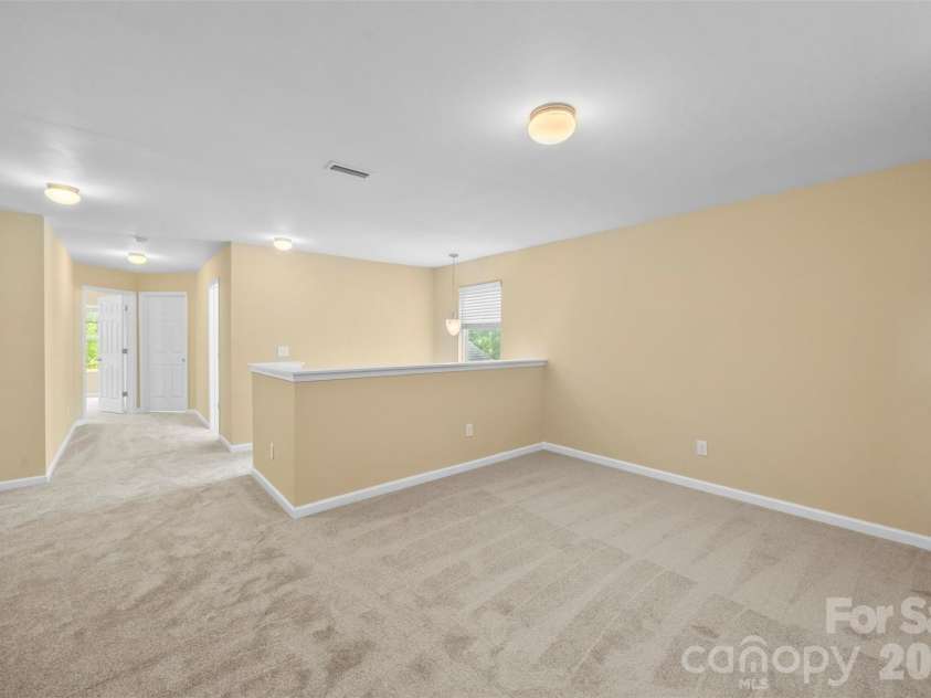 1831 Yaupon Road, Charlotte, NC 28215.  MLS# CAR4397847, YatesRealty ID 33085. 