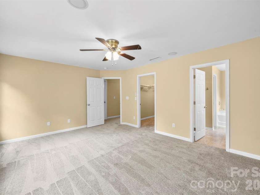 1831 Yaupon Road, Charlotte, NC 28215.  MLS# CAR4397847, YatesRealty ID 33085. 