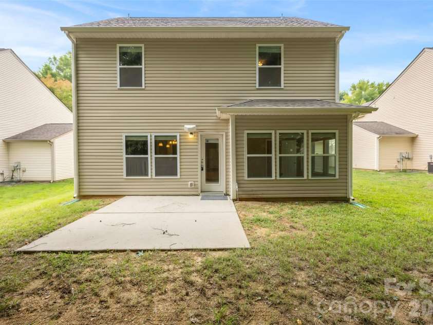 1831 Yaupon Road, Charlotte, NC 28215.  MLS# CAR4397847, YatesRealty ID 33085. 