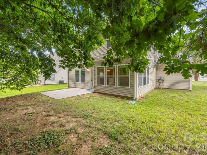 1831 Yaupon Road, Charlotte, NC 28215.  MLS# CAR4397847, YatesRealty ID 33085. 