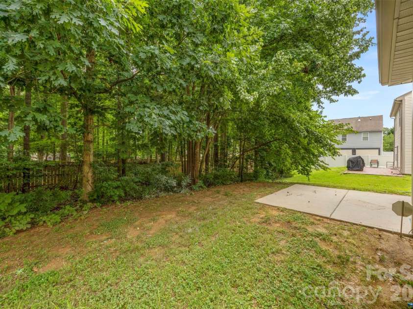 1831 Yaupon Road, Charlotte, NC 28215.  MLS# CAR4397847, YatesRealty ID 33085. 