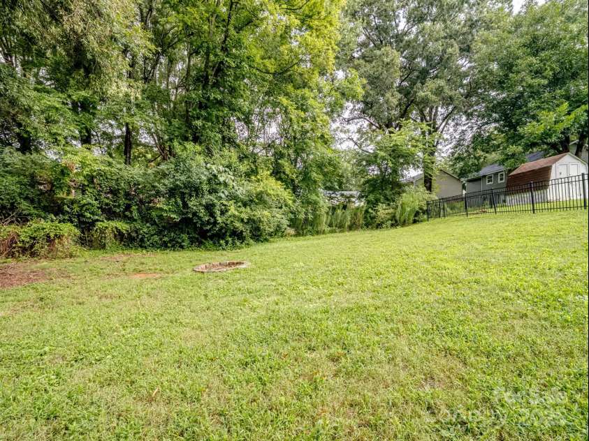 1806 Kingsley Drive, Albemarle, NC 28001.  MLS# CAR4288813, YatesRealty ID 33087. 
