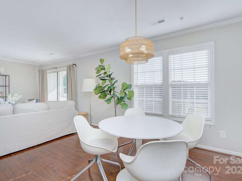 1075 Triece Lane, Charlotte, NC 28215.  MLS# CAR4278023, YatesRealty ID 33088. 