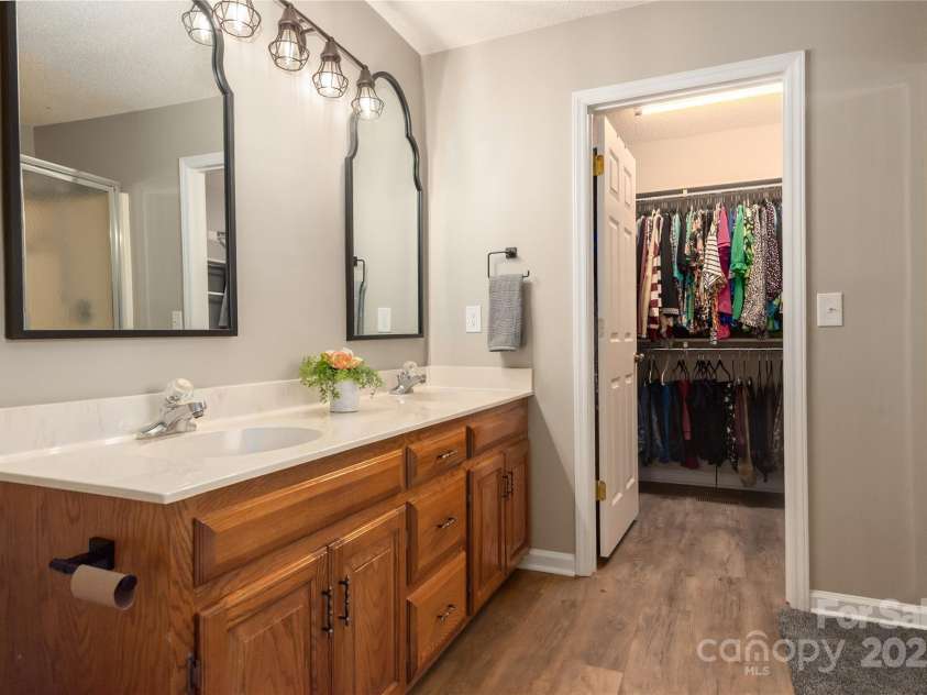 8276 Scarlet Oak Court, Harrisburg, NC 28075.  MLS# CAR4238905, YatesRealty ID 3309. 