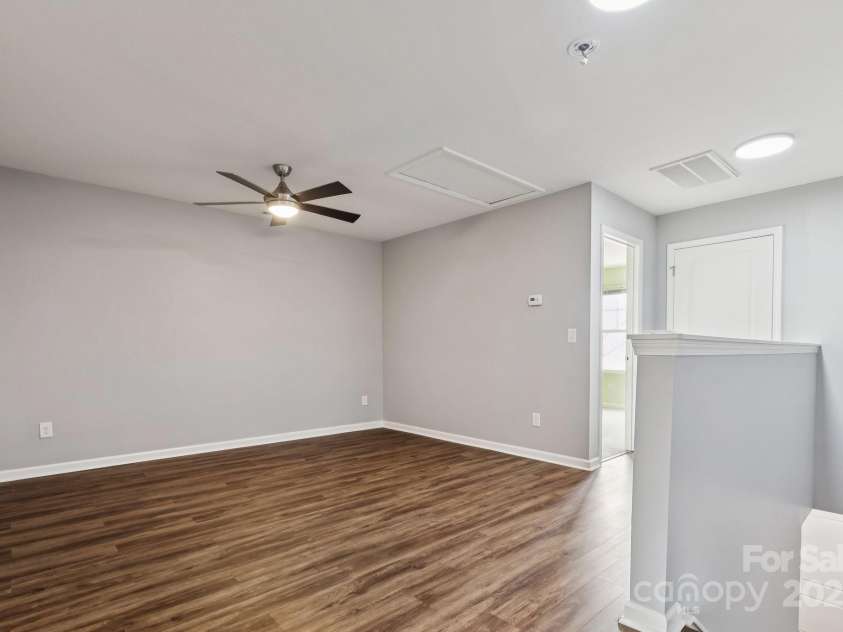 112 Davenport Drive, Statesville, NC 28677.  MLS# CAR4284695, YatesRealty ID 33091. 