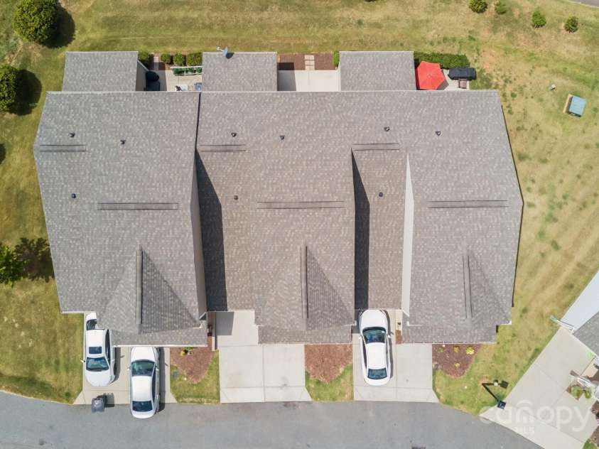 112 Davenport Drive, Statesville, NC 28677.  MLS# CAR4284695, YatesRealty ID 33091. 