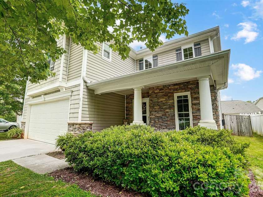 2717 Markham Woods Court, Charlotte, NC 28214.  MLS# CAR4395934, YatesRealty ID 33092. 