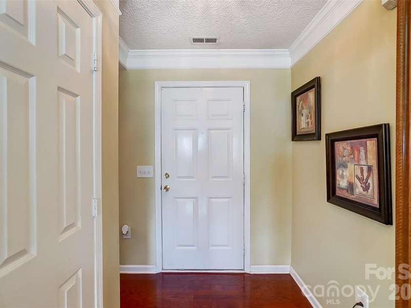 2717 Markham Woods Court, Charlotte, NC 28214.  MLS# CAR4395934, YatesRealty ID 33092. 
