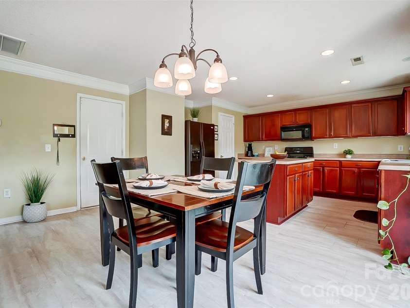 2717 Markham Woods Court, Charlotte, NC 28214.  MLS# CAR4395934, YatesRealty ID 33092. 