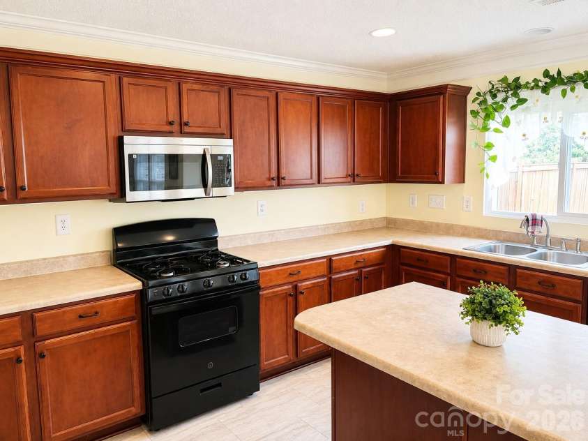 2717 Markham Woods Court, Charlotte, NC 28214.  MLS# CAR4395934, YatesRealty ID 33092. 