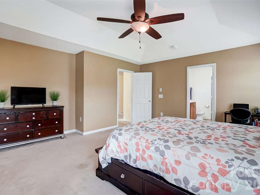 2717 Markham Woods Court, Charlotte, NC 28214.  MLS# CAR4395934, YatesRealty ID 33092. 