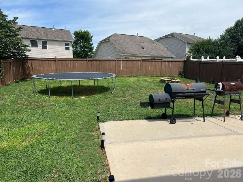 2717 Markham Woods Court, Charlotte, NC 28214.  MLS# CAR4395934, YatesRealty ID 33092. 