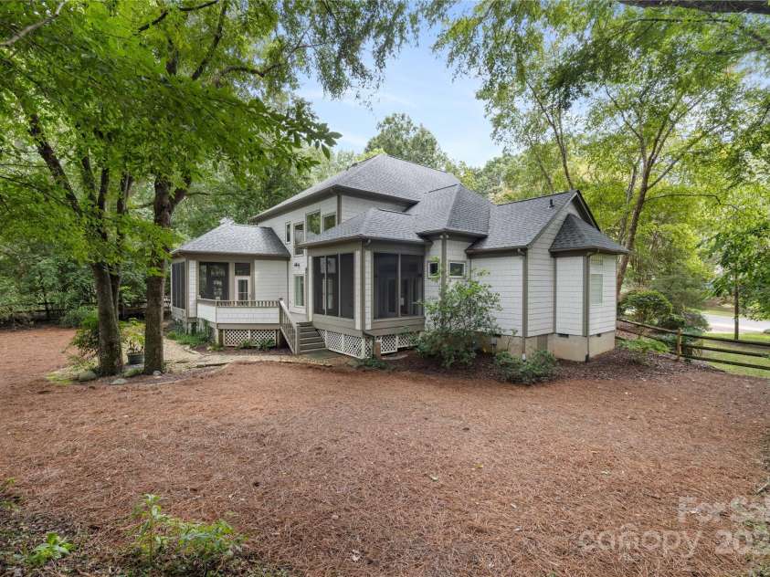 3932 Rounding Run Road, Charlotte, NC 28277.  MLS# CAR4256106, YatesRealty ID 33092. 