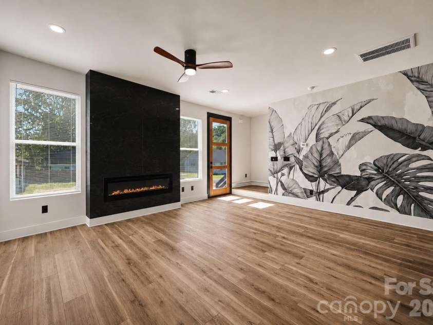 1201 Guinn Avenue, Kannapolis, NC 28083.  MLS# CAR4397217, YatesRealty ID 33093. 