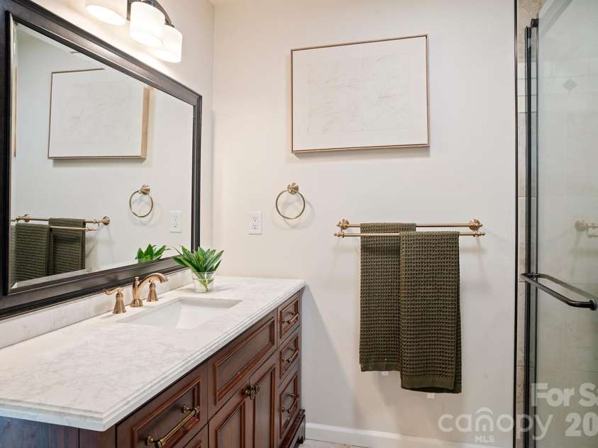 98 Pinecrest Lane, Hendersonville, NC 28739.  MLS# CAR4396564, YatesRealty ID 33095. 