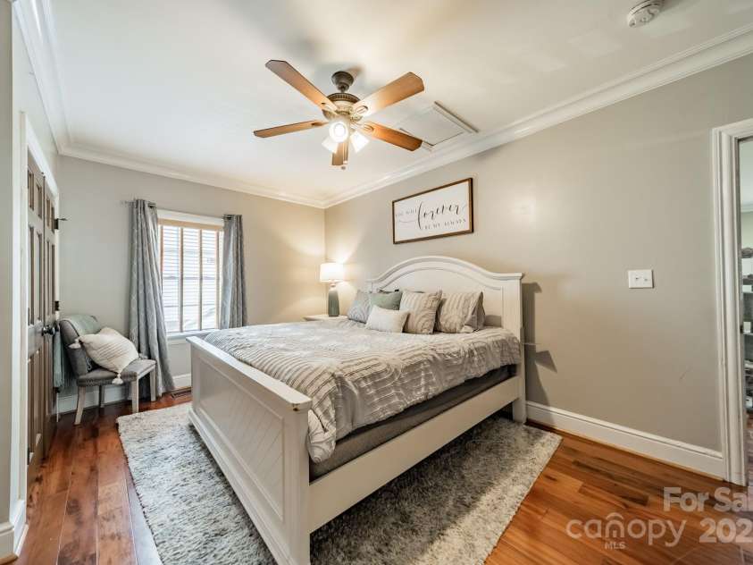 448 17th Street, Cramerton, NC 28032.  MLS# CAR4282724, YatesRealty ID 33096. 