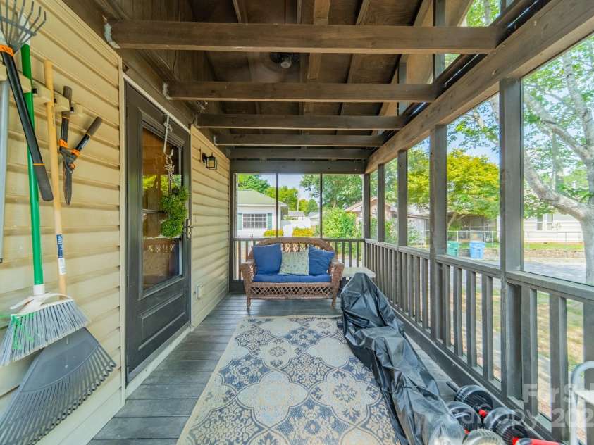 448 17th Street, Cramerton, NC 28032.  MLS# CAR4282724, YatesRealty ID 33096. 