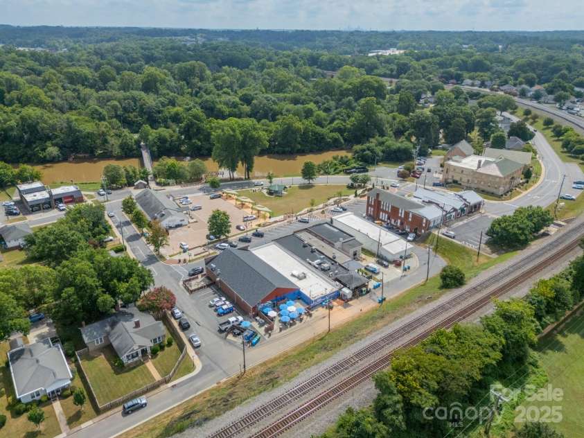 448 17th Street, Cramerton, NC 28032.  MLS# CAR4282724, YatesRealty ID 33096. 