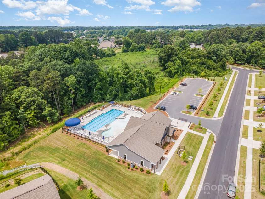 150 Haddonsfield Drive, Mooresville, NC 28115.  MLS# CAR4266211, YatesRealty ID 33097. Neighborhood pool & playground are an easy walk!