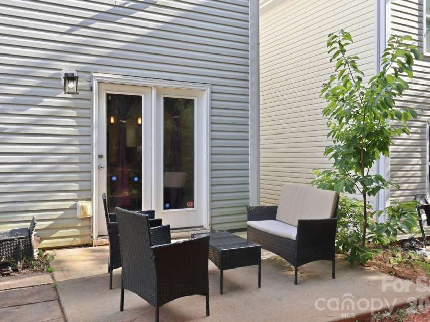 8411 Washoe Pine Lane, Charlotte, NC 28215.  MLS# CAR4397190, YatesRealty ID 33097. 