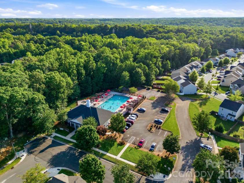 8411 Washoe Pine Lane, Charlotte, NC 28215.  MLS# CAR4397190, YatesRealty ID 33097. 