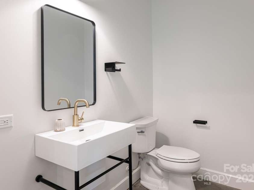 129 English Drive, Candler, NC 28715.  MLS# CAR4255359, YatesRealty ID 33098. Power Room