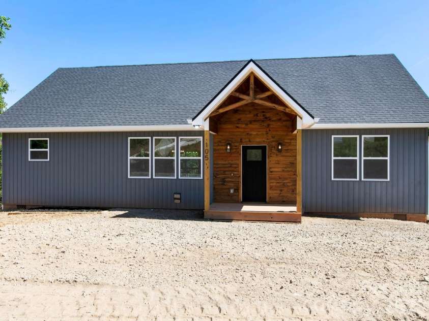 105 Vineyard Village Drive, Old Fort, NC 28762.  MLS# CAR4397362, YatesRealty ID 33099. 