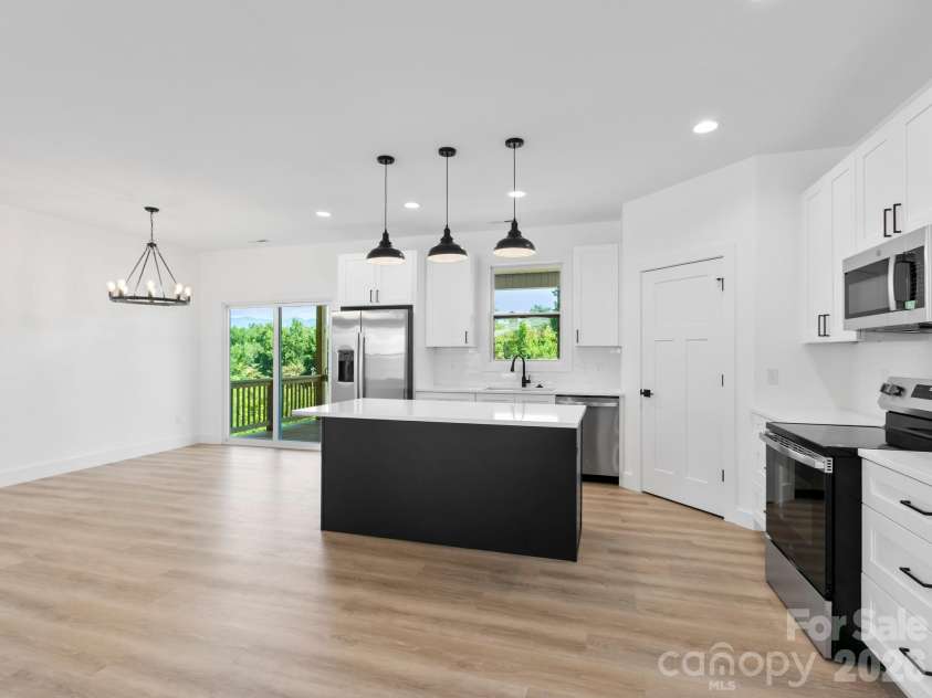 105 Vineyard Village Drive, Old Fort, NC 28762.  MLS# CAR4397362, YatesRealty ID 33099. 