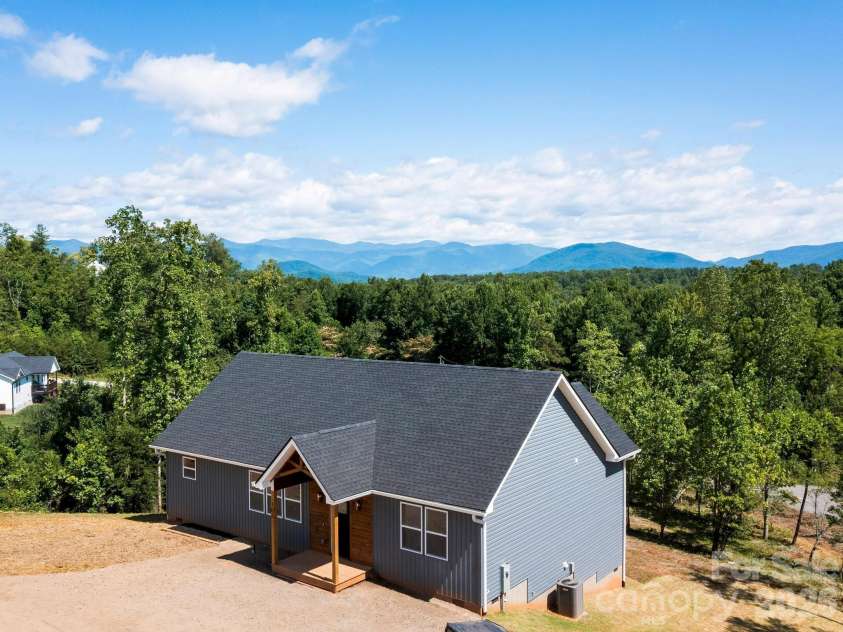105 Vineyard Village Drive, Old Fort, NC 28762.  MLS# CAR4397362, YatesRealty ID 33099. 