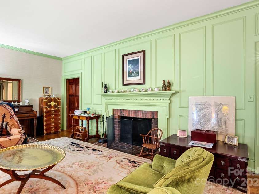 205 Vauxhall Drive, Shelby, NC 28150.  MLS# CAR4131707, YatesRealty ID 331. Beautiful woodworking detail in this room