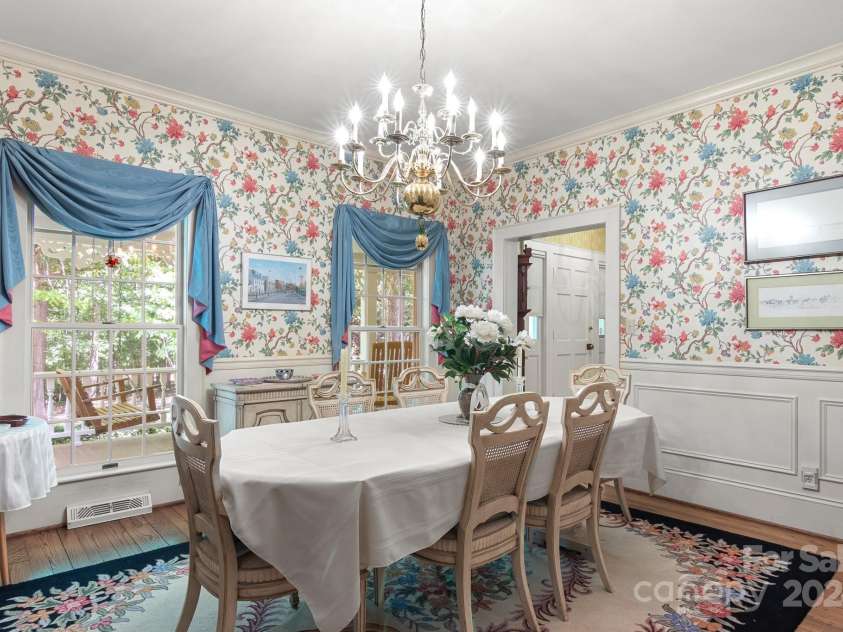 205 Vauxhall Drive, Shelby, NC 28150.  MLS# CAR4131707, YatesRealty ID 331. Spacious dining room 