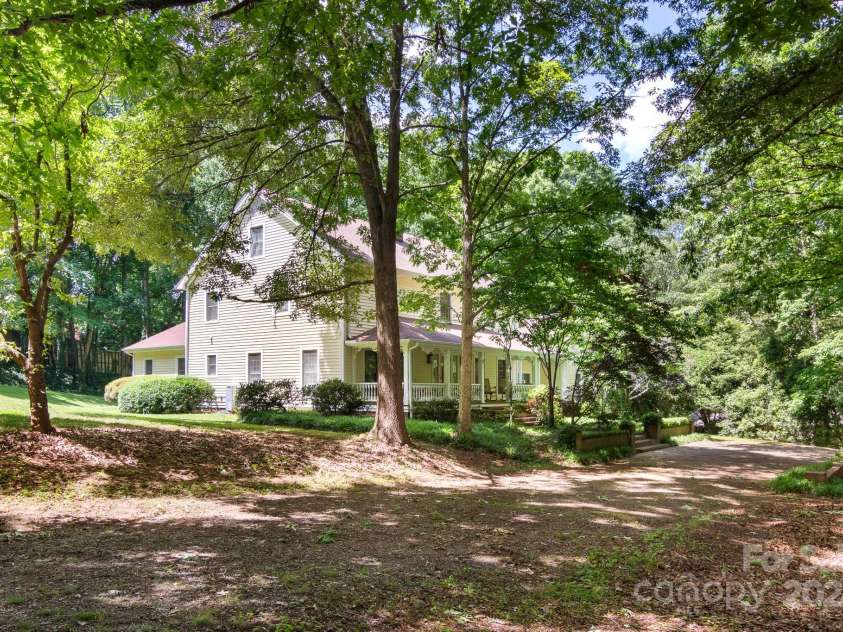 205 Vauxhall Drive, Shelby, NC 28150.  MLS# CAR4131707, YatesRealty ID 331. What a lovely setting!