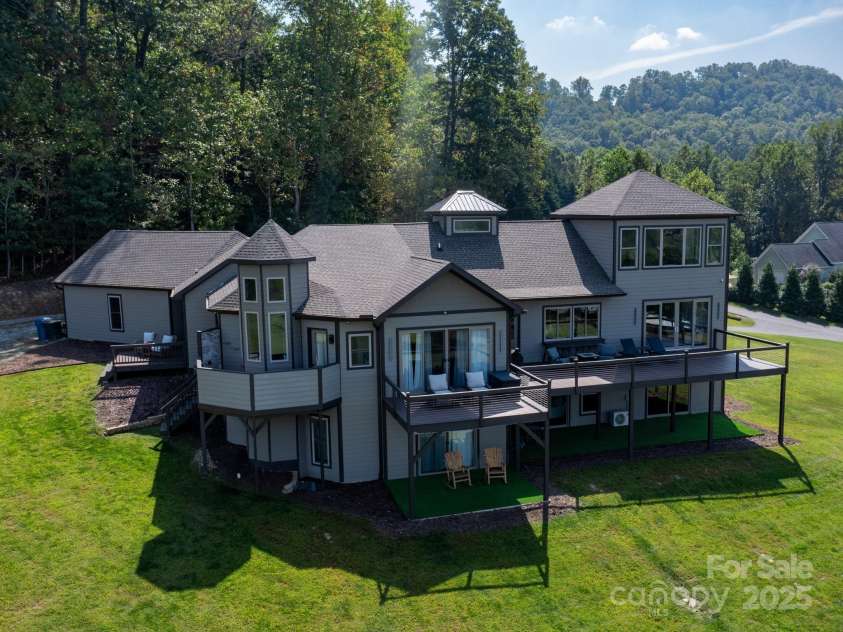 639 Byers Cove Road, Hendersonville, NC 28792.  MLS# CAR4306480, YatesRealty ID 331. 